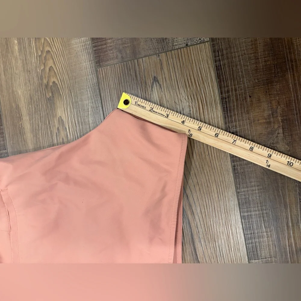 Oakley Peach-Blend‎ Athletic Shorts